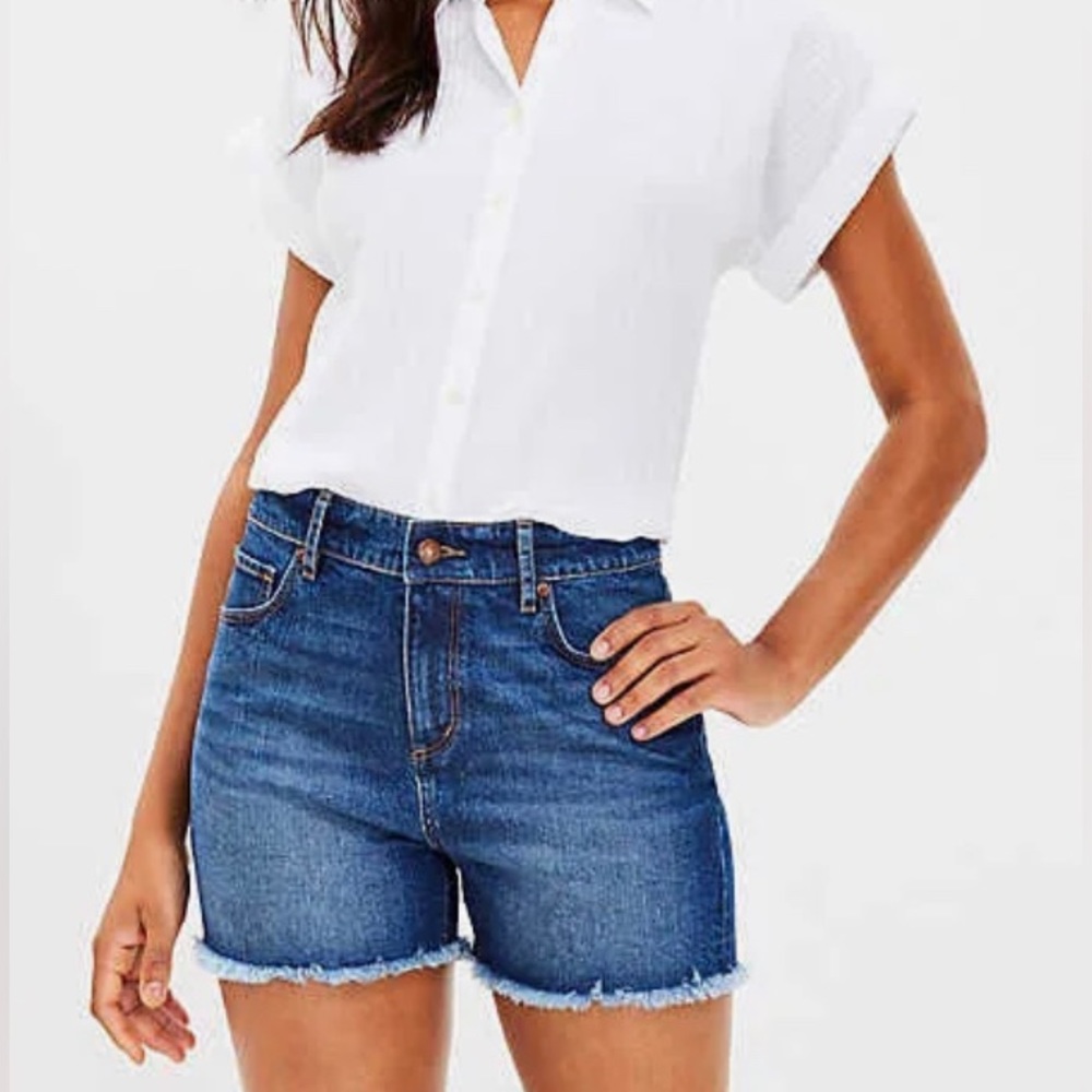 Loft Women's High Rise Frayed Cut Off Denim Shorts. Size 27